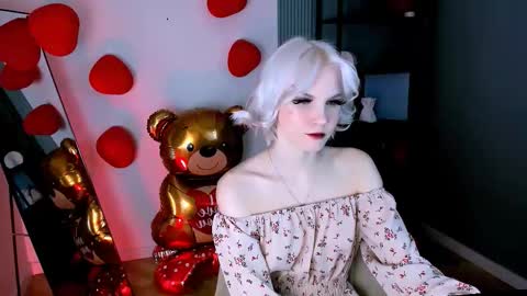 Snapshot of vanessaaustin chatting on February 14, 2:47 pm Vanessa online show from February 14, 2:47 pm