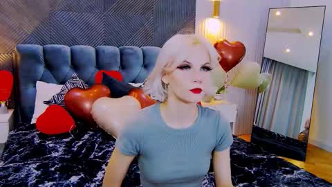 Snapshot of vanessaaustin chatting on February 15, 2:47 pm Vanessa online show from February 15, 2:47 pm