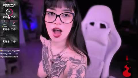 Vanessa  online show from March 12, 4:18 am