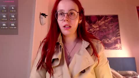Snapshot of vanessalincum chatting on October 21, 6:25 am Vanessa follow me - I will answer you there at any time online show from October 21, 6:25 am