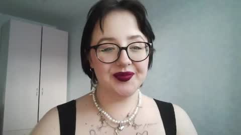 vanessashadow online show from April 27, 2:37 pm