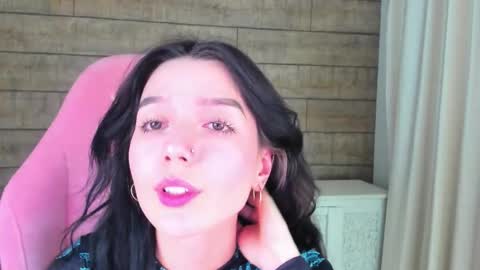 VanessaVienne online show from March 9, 4:55 pm