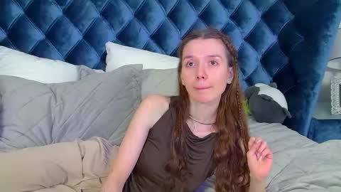 Snapshot of vanessavienne chatting on April 21, 3:24 am VanessaVienne online show from April 21, 3:24 am