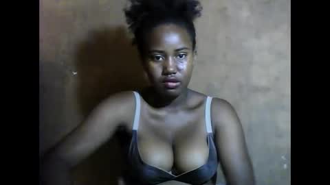 Snapshot of vaniah321 chatting on December 28, 11:30 am vaniah321 online show from December 28, 11:30 am