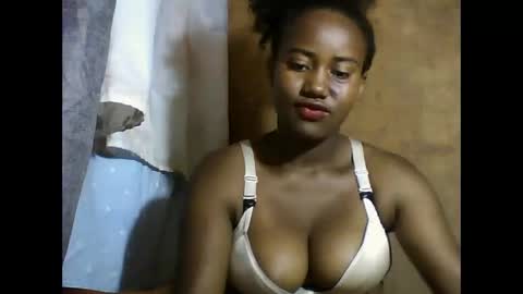 Snapshot of vaniah321 chatting on December 30, 6:42 am vaniah321 online show from December 30, 6:42 am