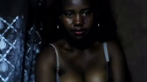 Snapshot of vaniah321 chatting on January 8, 9:10 am vaniah321 online show from January 8, 9:10 am