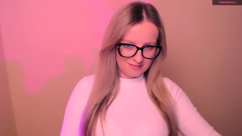 Mia online show from February 27, 5:57 pm