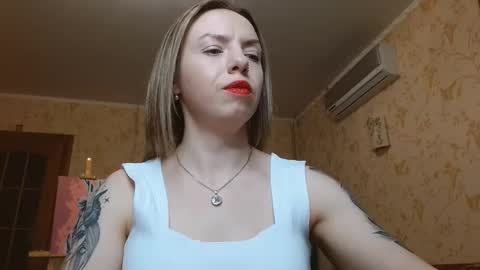 VanillaMuffin online show from March 5, 2:02 pm