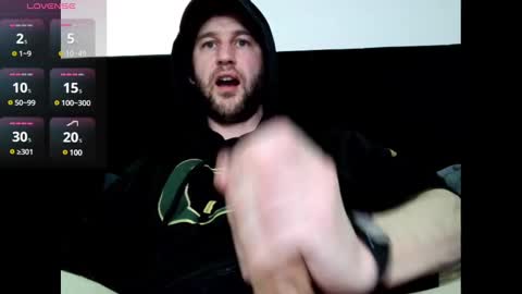 Snapshot of vanillaniceeee chatting on February 11, 10:39 pm vanillaniceeee online show from February 11, 10:39 pm