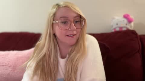 Snapshot of vanillapuddingpie chatting on January 24, 3:22 am vanillapuddingpie online show from January 24, 3:22 am