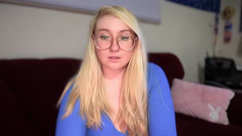 Snapshot of vanillapuddingpie chatting on February 26, 1:32 am vanillapuddingpie online show from February 26, 1:32 am