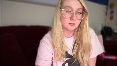 Snapshot of vanillapuddingpie chatting on March 2, 3:56 am vanillapuddingpie online show from March 2, 3:56 am