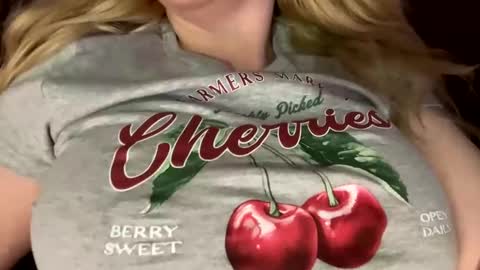 Snapshot of vanillapuddingpie chatting on March 6, 12:54 am vanillapuddingpie online show from March 6, 12:54 am