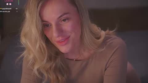 Sophie online show from February 4, 6:14 pm