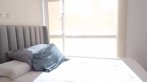 Elizabeth online show from January 17, 8:01 pm