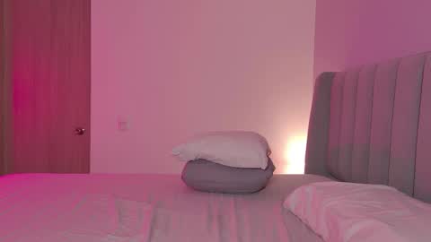 Snapshot of vanlet chatting on May 13, 1:47 am Elizabeth online show from May 13, 1:47 am