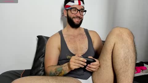 Van online show from March 3, 5:18 pm