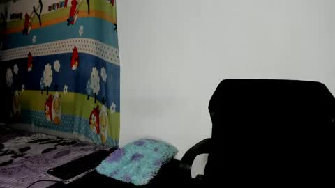 Snapshot of vannellope_vladimir chatting on June 1, 1:13 pm vannellope_vladimir online show from June 1, 1:13 pm