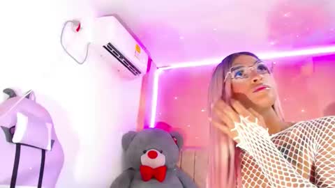 Snapshot of vannesa01 chatting on December 2, 3:03 pm vannesa01 online show from December 2, 3:03 pm