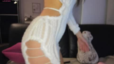 Vannessa online show from April 8, 9:48 pm