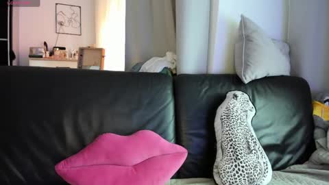 Vannessa online show from April 14, 4:46 pm