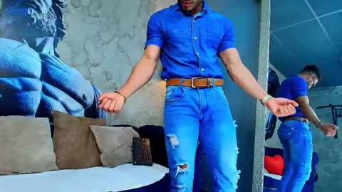 Snapshot of vans_ross chatting on February 19, 7:32 pm Vans Ross online show from February 19, 7:32 pm