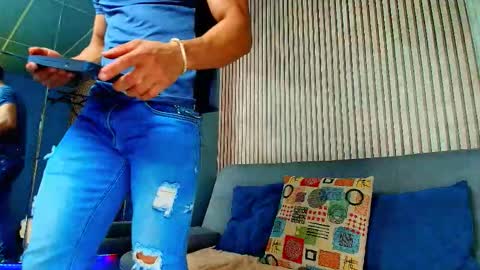 Snapshot of vans_ross chatting on March 2, 7:21 pm Vans Ross online show from March 2, 7:21 pm