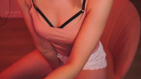 Heeeeey Im Hanna the art of tease  online show from December 2, 3:58 am