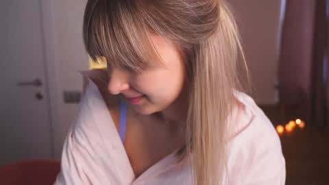 Heeeeey Im Hanna the art of tease  online show from December 15, 4:07 am