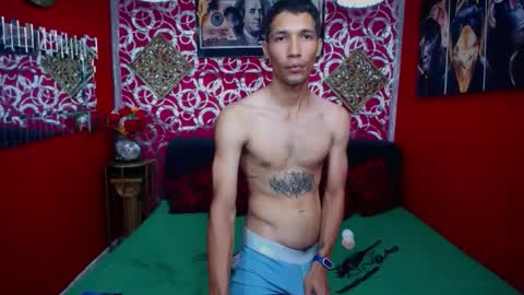 Snapshot of varonaesteban7 chatting on February 19, 2:35 pm Esteban online show from February 19, 2:35 pm