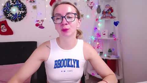 Snapshot of vasilisasii chatting on December 28, 6:49 am Vasilisa online show from December 28, 6:49 am