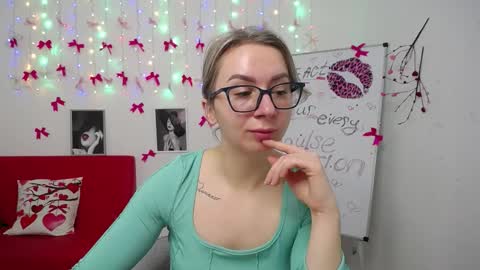 Snapshot of vasilisasii chatting on March 8, 6:17 am Vasilisa online show from March 8, 6:17 am