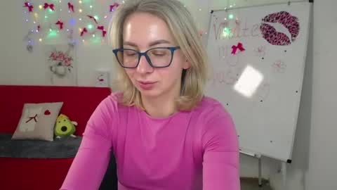 Snapshot of vasilisasii chatting on May 3, 11:27 am Vasilisa online show from May 3, 11:27 am
