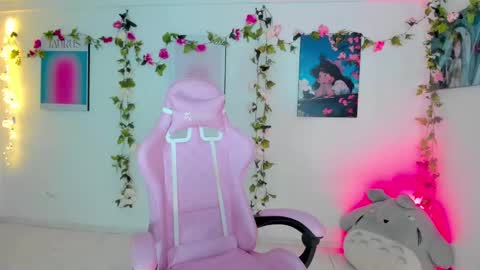 Snapshot of vaura222 chatting on December 14, 1:39 am vaura222 online show from December 14, 1:39 am