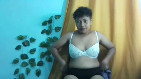 Vayannah online show from May 31, 12:12 pm