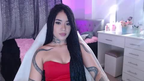 Snapshot of vayolett_bass chatting on October 23, 12:54 am Vayolett Bass online show from October 23, 12:54 am