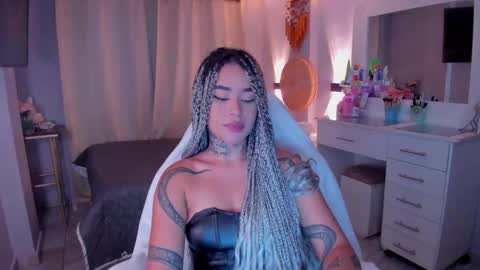 Vayolett Bass online show from February 2, 9:19 am