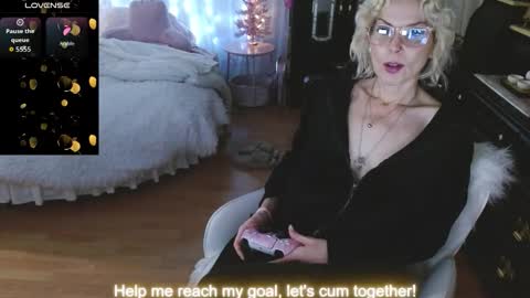 Snapshot of veafreeze chatting on December 16, 5:23 am veafreeze online show from December 16, 5:23 am