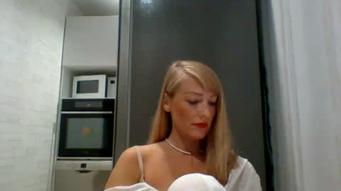Veessa online show from July 8, 6:01 pm