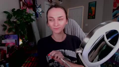 Snapshot of veeweatherbee chatting on February 12, 9:01 pm Violet Weatherbee online show from February 12, 9:01 pm