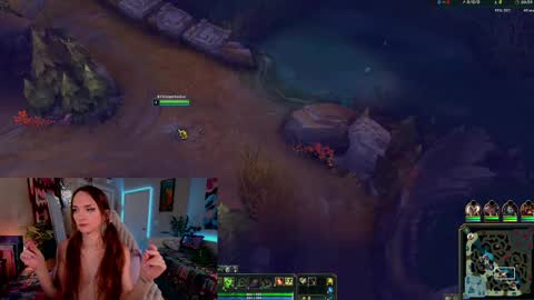 Snapshot of veeweatherbee chatting on February 20, 7:34 am Violet Weatherbee online show from February 20, 7:34 am