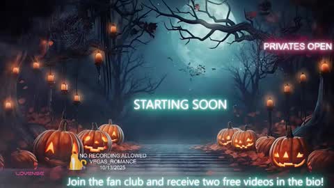 Snapshot of vegas_romance chatting on October 14, 1:17 am vegas_romance online show from October 14, 1:17 am