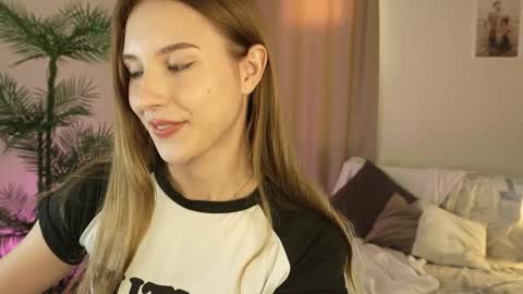 Snapshot of vegas_v chatting on November 4, 12:48 pm Maria online show from November 4, 12:48 pm