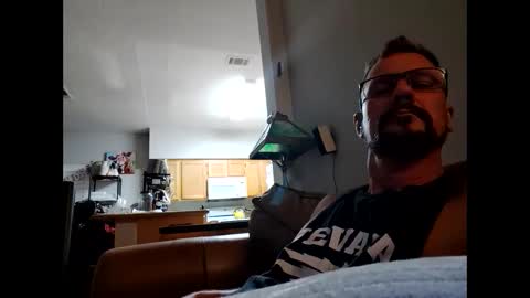 Snapshot of vegasdadbod chatting on September 16, 6:58 am vegasdadbod online show from September 16, 6:58 am