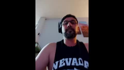 Snapshot of vegasdadbod chatting on March 3, 7:58 am vegasdadbod online show from March 3, 7:58 am