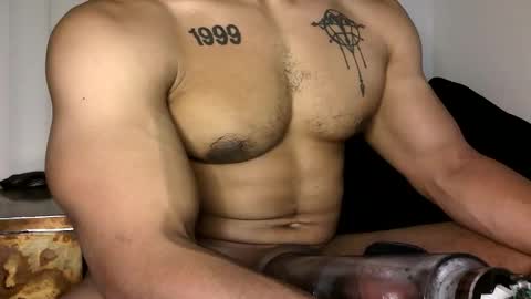 Snapshot of vegasluv702 chatting on October 23, 7:40 am Vegas Love online show from October 23, 7:40 am