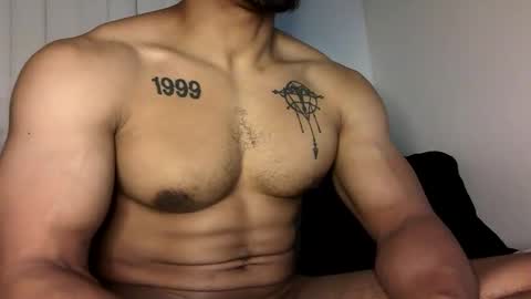 Snapshot of vegasluv702 chatting on November 10, 8:57 am Vegas Love online show from November 10, 8:57 am