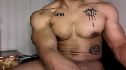 Snapshot of vegasluv702 chatting on November 13, 8:02 am Vegas Love online show from November 13, 8:02 am