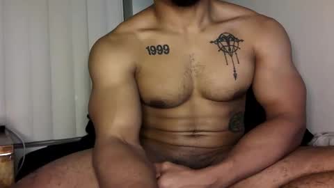 Snapshot of vegasluv702 chatting on November 19, 7:52 am Vegas Love online show from November 19, 7:52 am