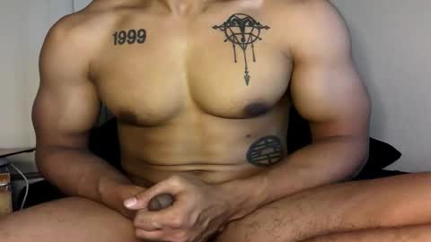 Snapshot of vegasluv702 chatting on November 25, 9:53 am Vegas Love online show from November 25, 9:53 am